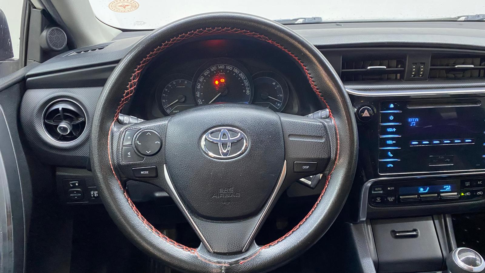 TOYOTA AURIS 12